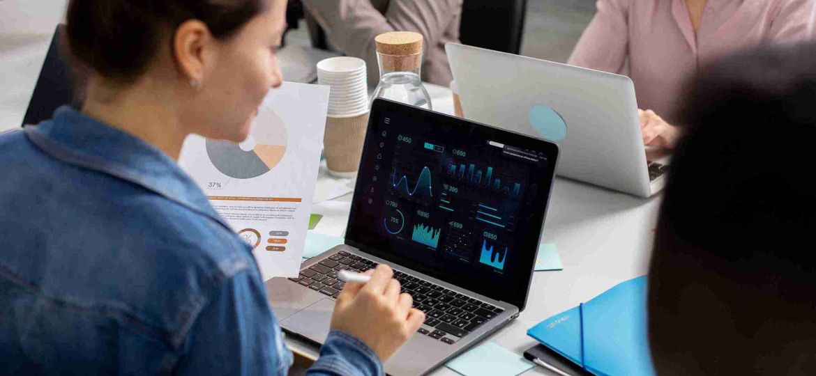 Enhancing IT Efficiency: Key Benefits of Third-Party Support & Tips for Selecting the Right Managed Service Provider